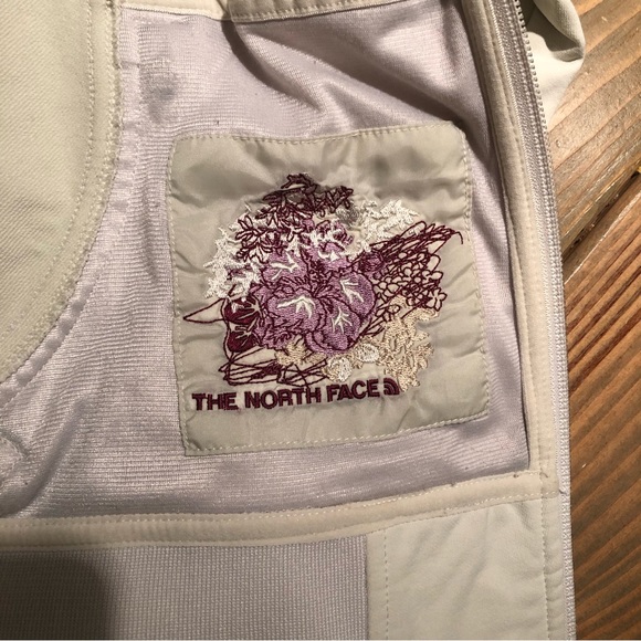 The North Face Hooded Shell Jacket (Women’s XS) - Picture 5 of 13